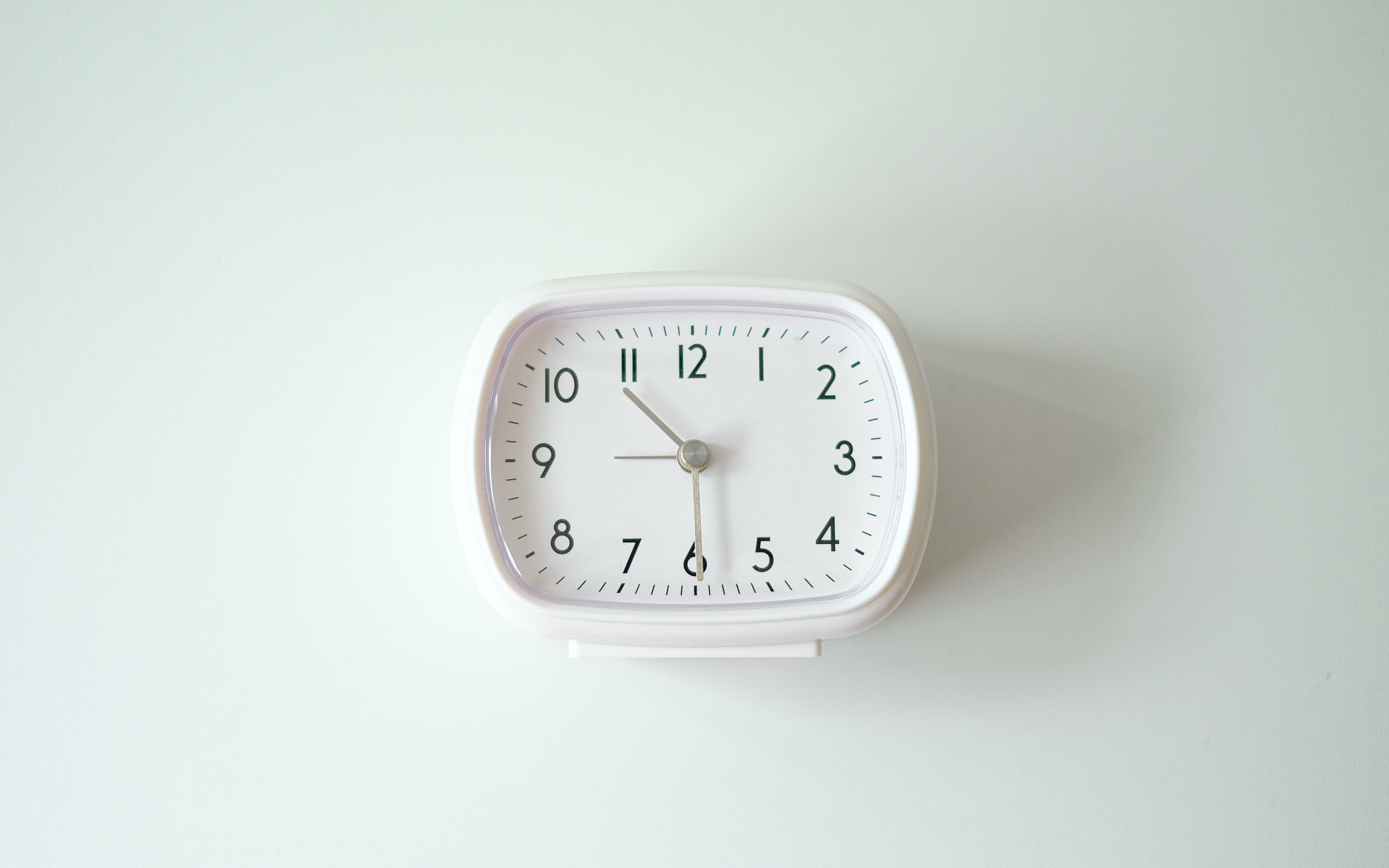 Cognitive biases that shape first impressions in digital product design